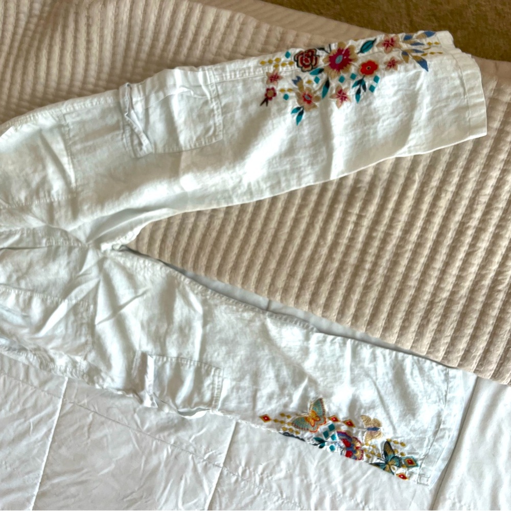 Linen pants by Johnny Was